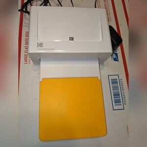 Kodak Instant Dock Printer Model PD460 4” x 6” Prints